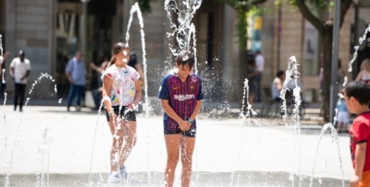 Remullar-se i estar fresc és clau per combatre l'onada de calor | Roger Benet