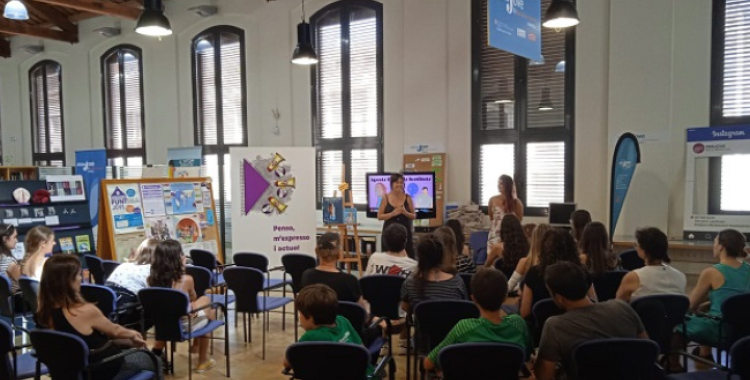 Una de les formacions d'agents liles a Sabadell | Cedida