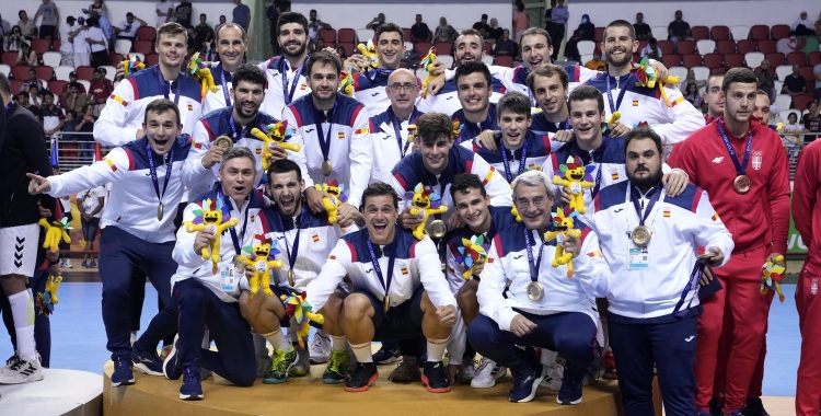 Imatge dels campions al podi | RFEBM