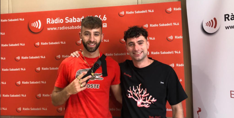 El duo sabadellenc a l'estudi de Ràdio Sabadell | Raquel García 