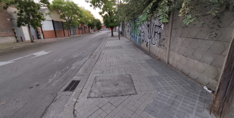 Un carrer de Gràcia, amb els escocells buits/ Cedida veïns de Gràcia