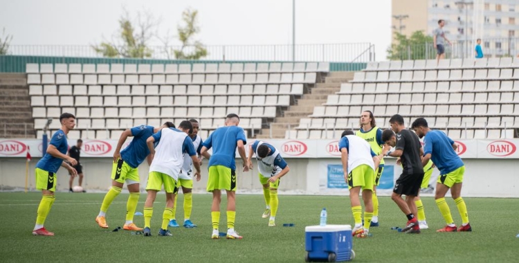 Al Sabadell li queden dos amistosos abans de començar la lliga | Roger Benet