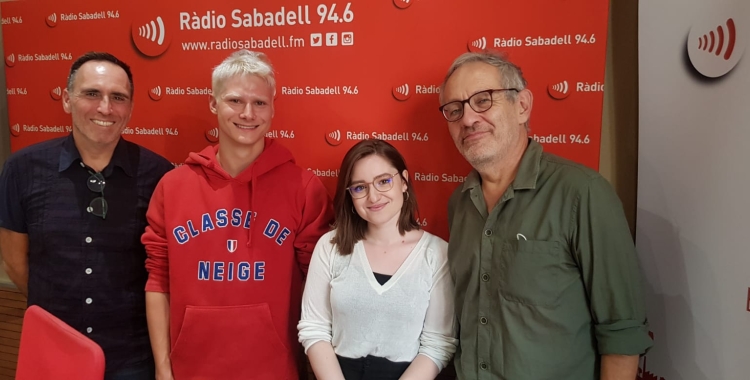 L’Agustí Hurtado (director) , l’Àlex Franco (alumne), la Corinne Garcia (ex alumna)i el Xavier Garriga (cap d’estudis)