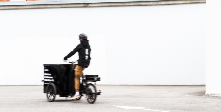 Imatge de La Sàrria, la cooperativa dedicada a la distribució de mercaderies mitjançant bicicletes de càrrega