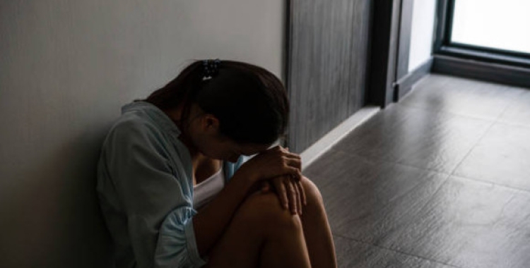 Una jove deprimida/ Pexels