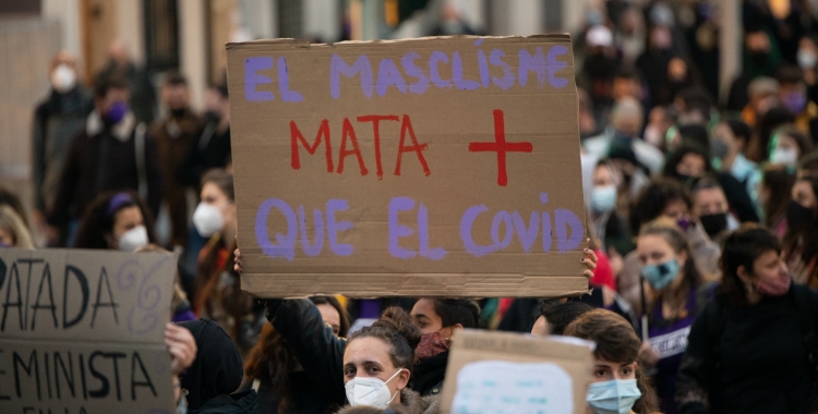Una manifestació contra la violència masclista/ Roger Benet