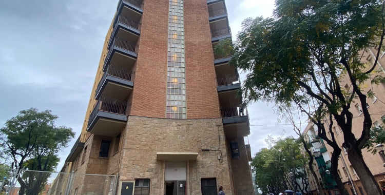 Exterior dels pisos dels mestres de Campoamor/ Helena Molist