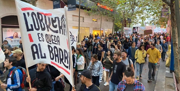 Prop d'un miler de persones es manifesten en defensa de l'Obrera | Helena Molist