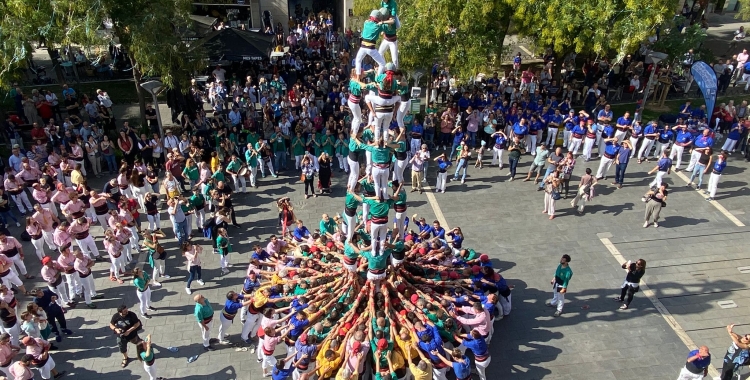 Els Saballuts celebren la seva diada descarregant castells ja coneguts