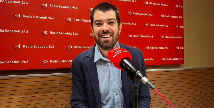 Joan Cuevas, als estudis de Ràdio Sabadell/ Mireia Sans