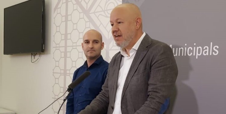 Adrián Hernández (esquerra) i Joan García en la roda de premsa d'avui