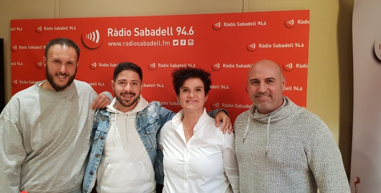 Membres d'Actua Vallès i Ethos a 'estudi 1 