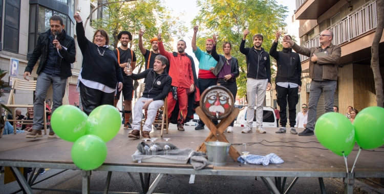 Brindis final per celebrar l'arribada del vi | Roger Benet