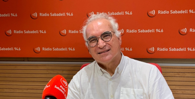Xavi Serra, als estudis de Ràdio Sabadell