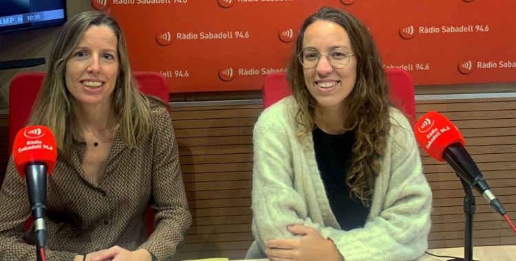 Belén Cochs i Cristina Olivas, als estudis de Ràdio Sabadell