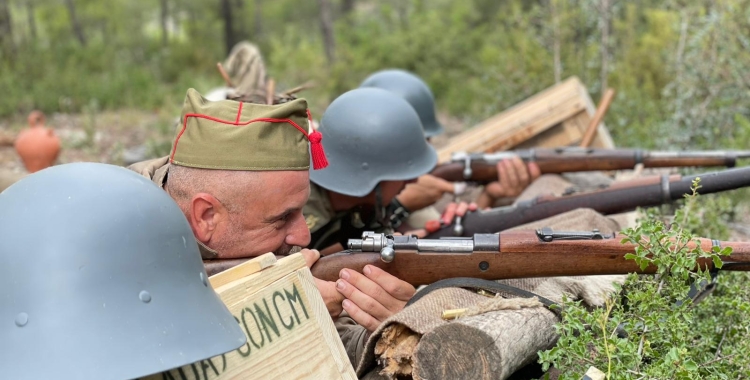 Recreació de la batalla de l'Ebre, durant el documental/ Cedida David Serrano