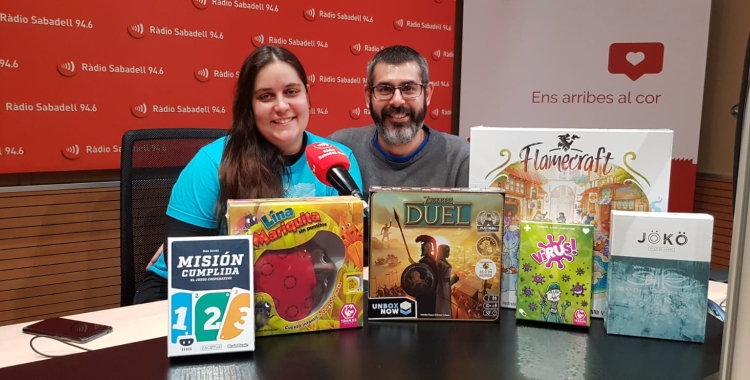 Els responsables de Jugalia a l'estudi 1 de Ràdio Sabadell 