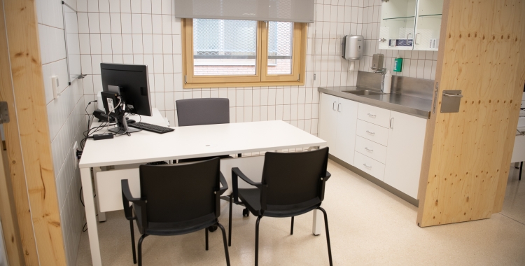 A partir de l'1 d'abril, el treballador ja no haurà de lliurar la baixa a l'empresa sinó que es transmetrà de forma telemàtica | Roger Benet