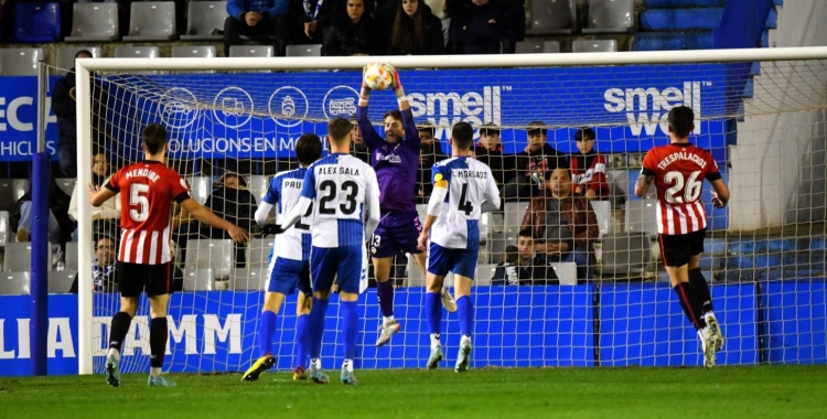 El Sabadell ve de no encaixar gol davant el Bilbao Athletic | Críspulo Díaz