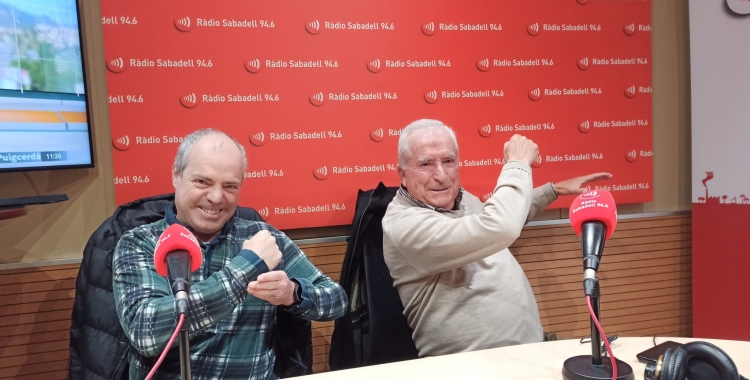 Ignasi Serrano (insturctor) i Casto Sanchez (usuari) de les piscines Joan Serra 