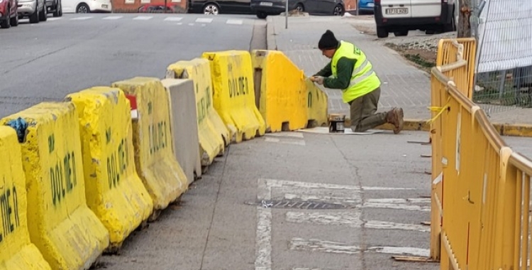 Les màquines ja tornen a treballar al carrer Caucas | Cedida