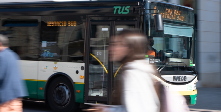 La TUS incrementa la freqüència dels autobusos per fer front a l'increment de viatgers | Roger Benet