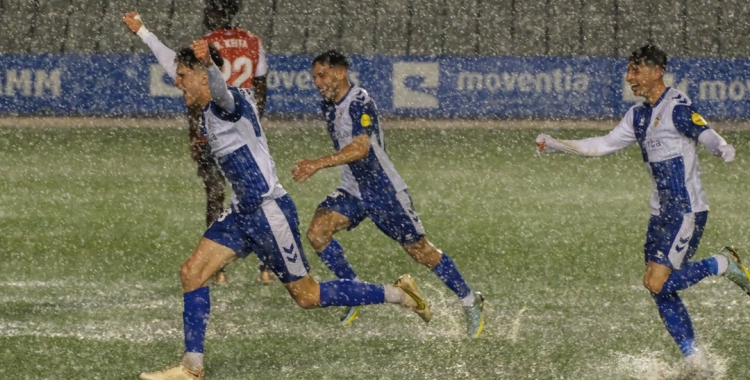 Alegria desfermada després del gol de Cristian Herrera | CES