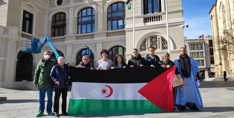 Els portaveus municipals, en la commemoració de la proclamació de la República Àrab Sahrauí Democràtica | Pau Duran