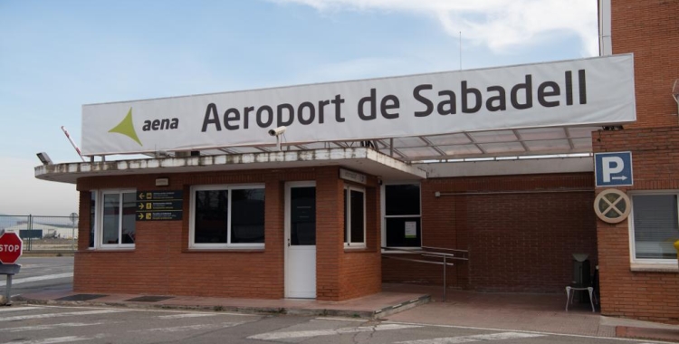 Exterior de l'Aeroport de Sabadell/ Roger Benet
