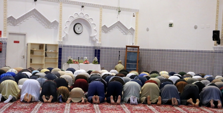 Avui comença el Ramadà que s'allargarà un mes | ACN