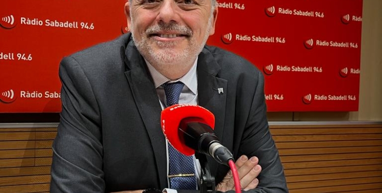 Javier Lafuente als estudis de Ràdio Sabadell després de posar-se en marxa la Comissió de seguiment de l'Artèxtil | Mireia Sans