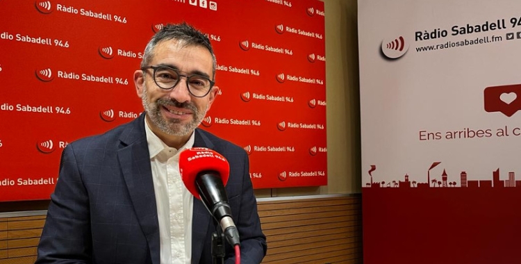 Gabriel Fernández, als estudis de Ràdio Sabadell/ Mireia Sans