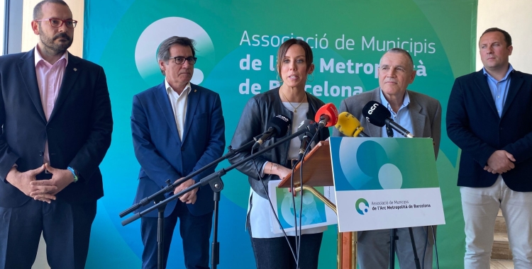 Marta Farrés i batlles de l'arc metropolità a la roda de premsa d'avui | Helena Molist