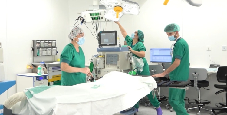 Professionals al nou quiròfan del Centre Quirúrgic Ambulatori | Cedida