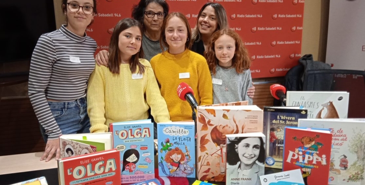 El club de les meravelles: Prescripcions literàries 8M i entrevista a l'escriptora Eulàlia Canal amb les alumnes de l'escola Teresa Claramunt