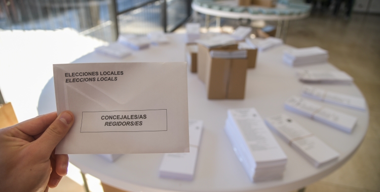 Un sobre de les eleccions municipals