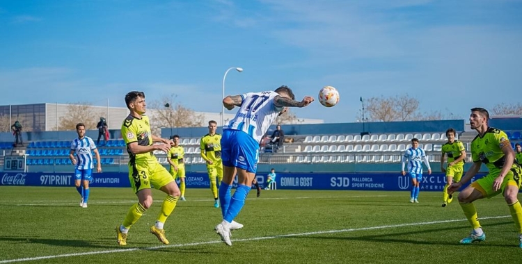 Rematada de cap de Dioni en el partit de la primera volta | ATB