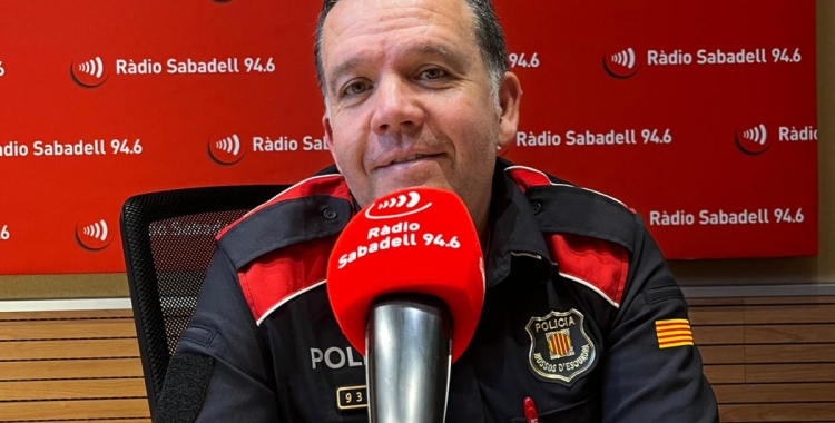 El responsable de l'Oficina de Relacions amb la comunitat, César Galván, a Ràdio Sabadell