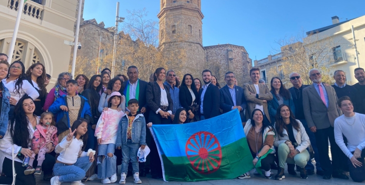 Foto de família de l'acte del Poble Gitano | Helena Molist