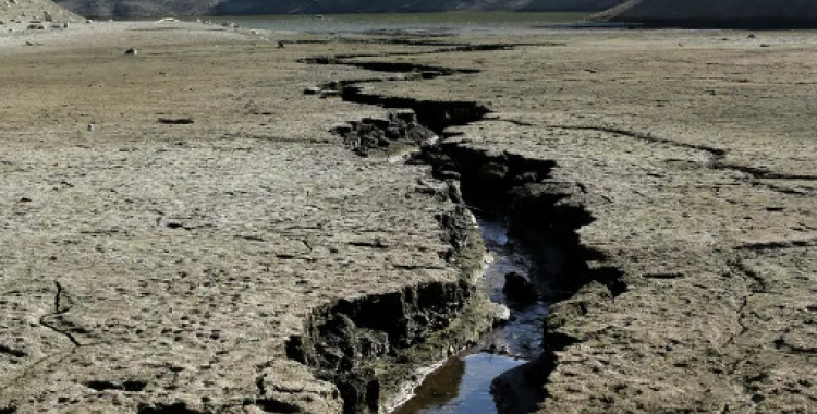 Aigua filtrada a la terra/ Reuters