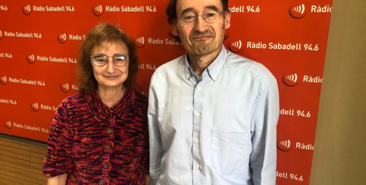 Glòria Soler (membre de la junta) i Esteve Soler (president) del Cineclub Sabadadell a l'estudi 1 