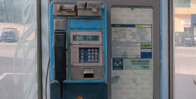 Telefònica ha començat la retirada d'aquests elements 