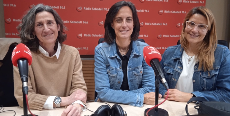 Anna Vallejo, Laura Martín i Raquel Benavides a l'estudi 1 de Ràdio Sabadell 