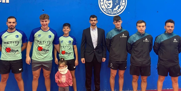 El primer equip de la secció de tenis taula del Club Natació Sabadell | Cedida