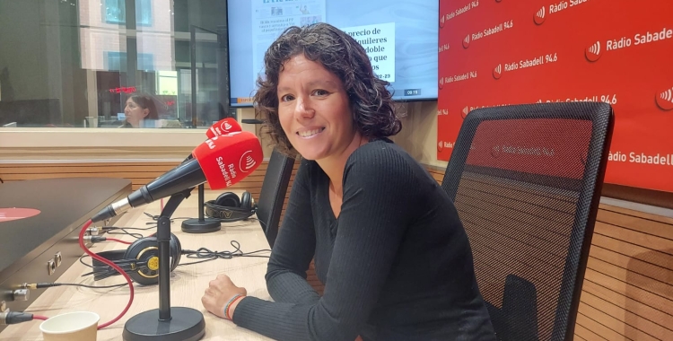 Marta Morell als estudis de Ràdio Sabadell