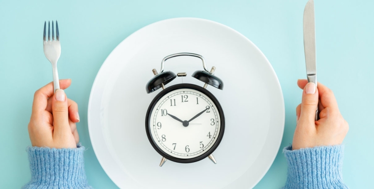 Tothom a taula: Què és i com es fa el dejuni intermitent?