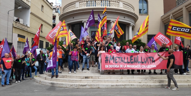 CCOO s'ha manifestat fins a la seu del Centre Metal·lúrgic | Pau Duran