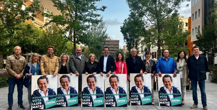 L'equip de Junts per Sabadell a la presentació del cartell | Ràdio Sabadell