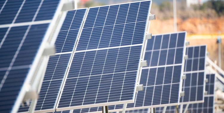 L'Observatori de l'Energia Renovable posa de manifest que al 2022 es van instal·lar més plaques d'autoconsum que en els darrer dos anys | Roger Benet