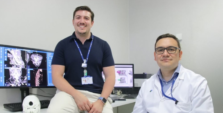 Els doctors Herrería i Romero, del servei de neurocirurgia/ Cedida Taulí
